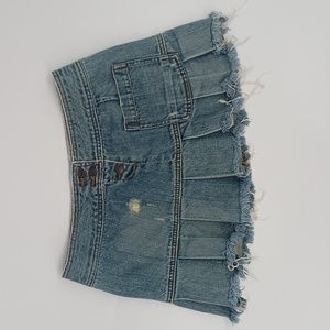 American Eagle Distressed Mini Skirt (Size 4)